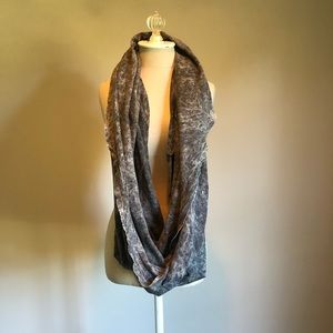 American Apparel Circle Scarf